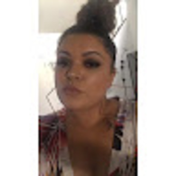 Meet your Posher, Hailey - Picture 1 of 1